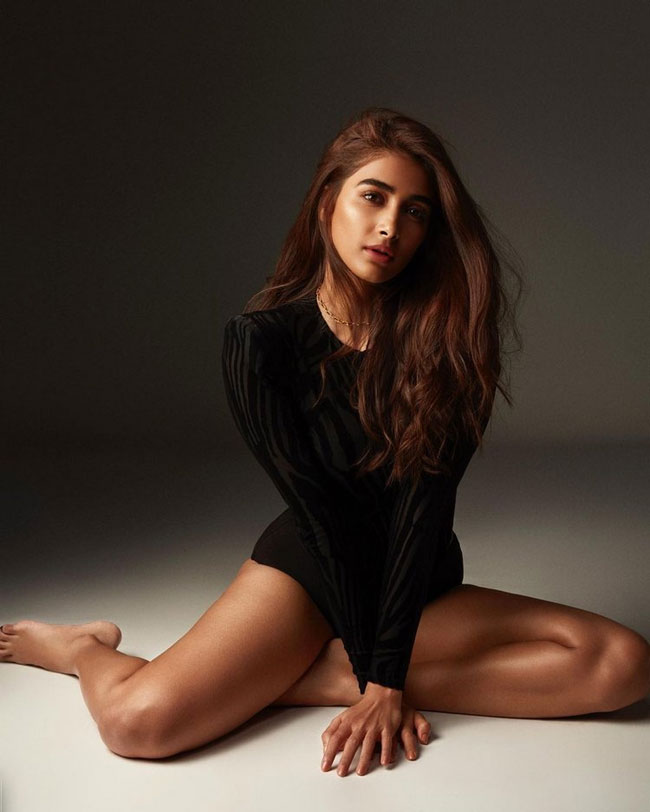 Pooja Hegde Instagram Pics